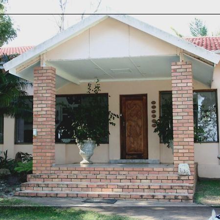 Rosegarden Guesthouse Pongola Bagian luar foto