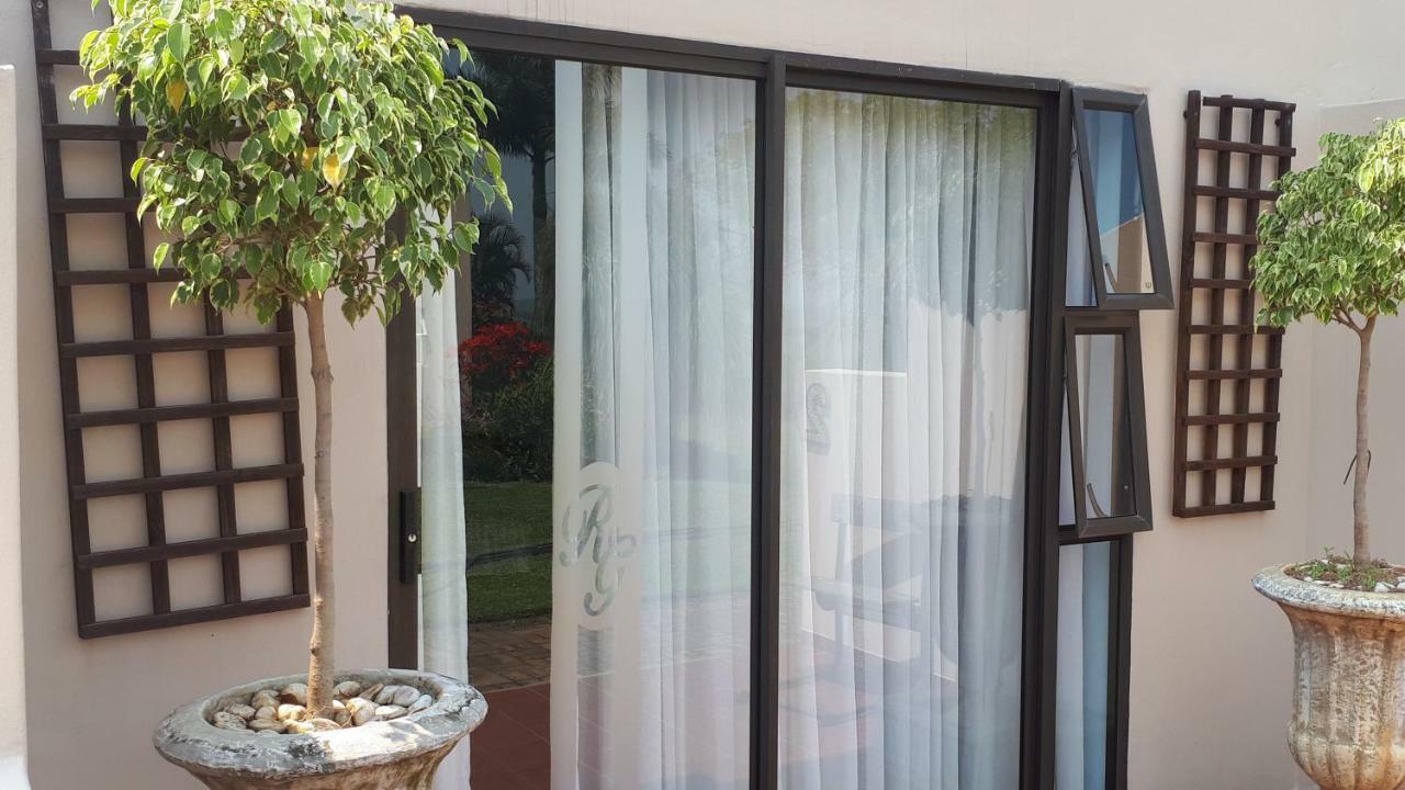 Rosegarden Guesthouse Pongola Bagian luar foto